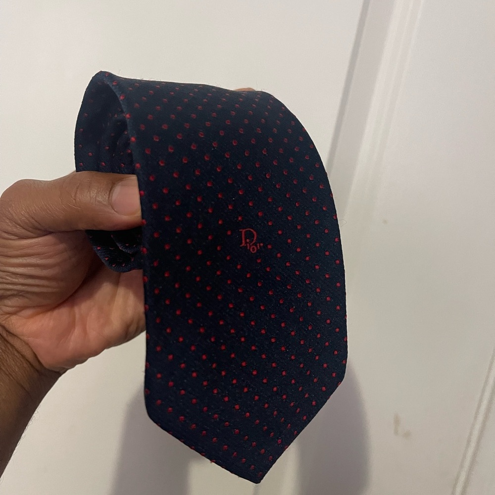Christian Dior Tie Navy Blue with red tiny spots Sz Os - Picture 3 of 13